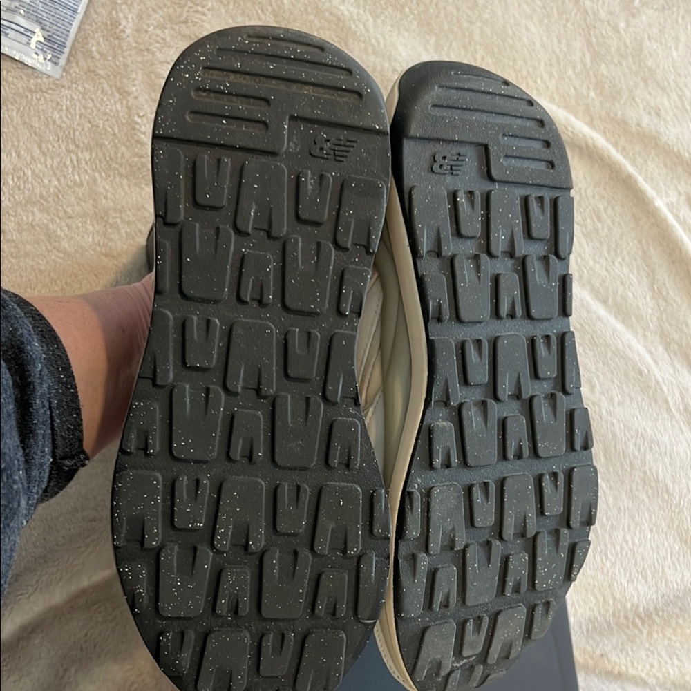 New Balance Unisex Running Shoes - M5740GRM - Picture 7 of 11